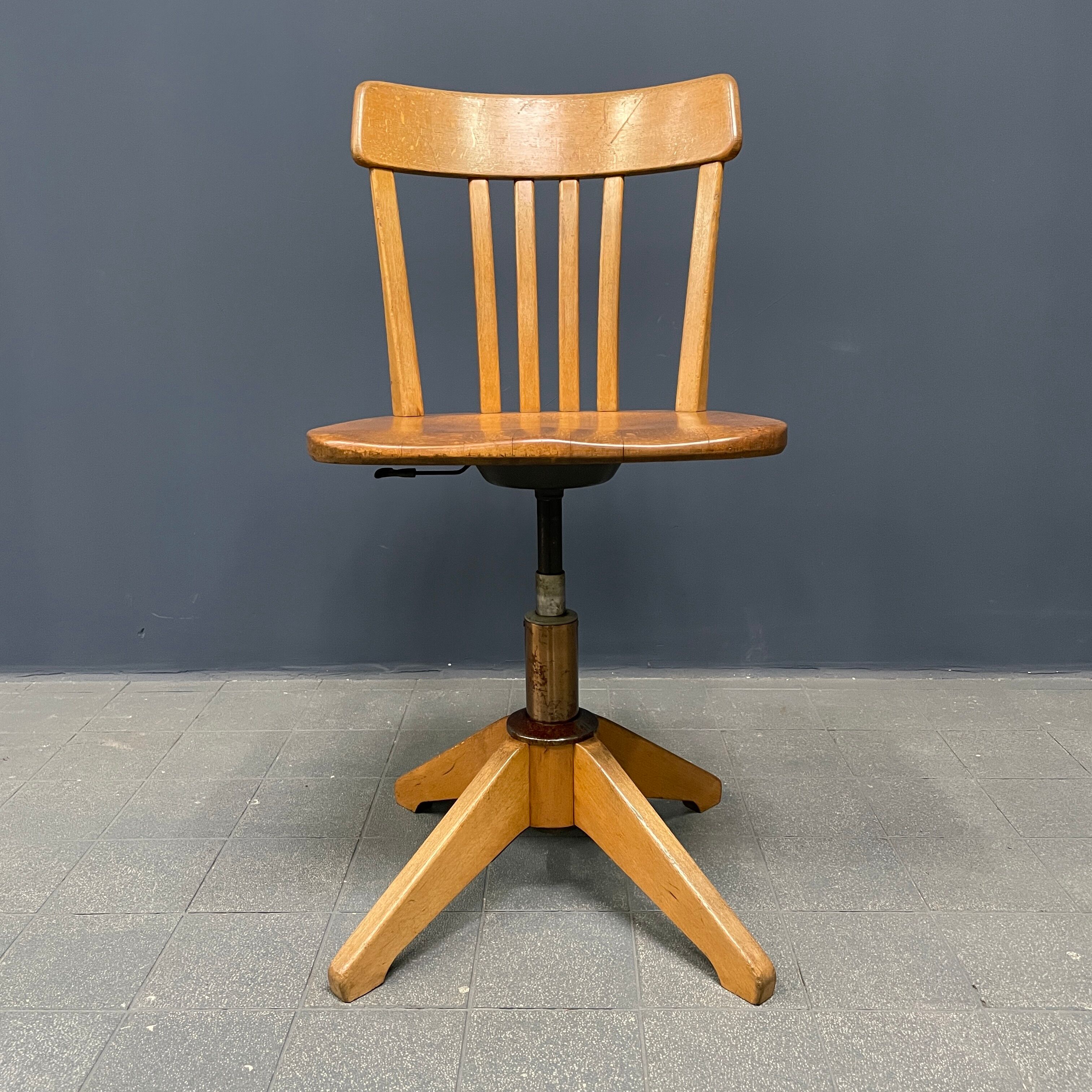 Beechwood Sedus desk chair from the 1950s.