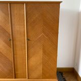 Compass foot cabinet