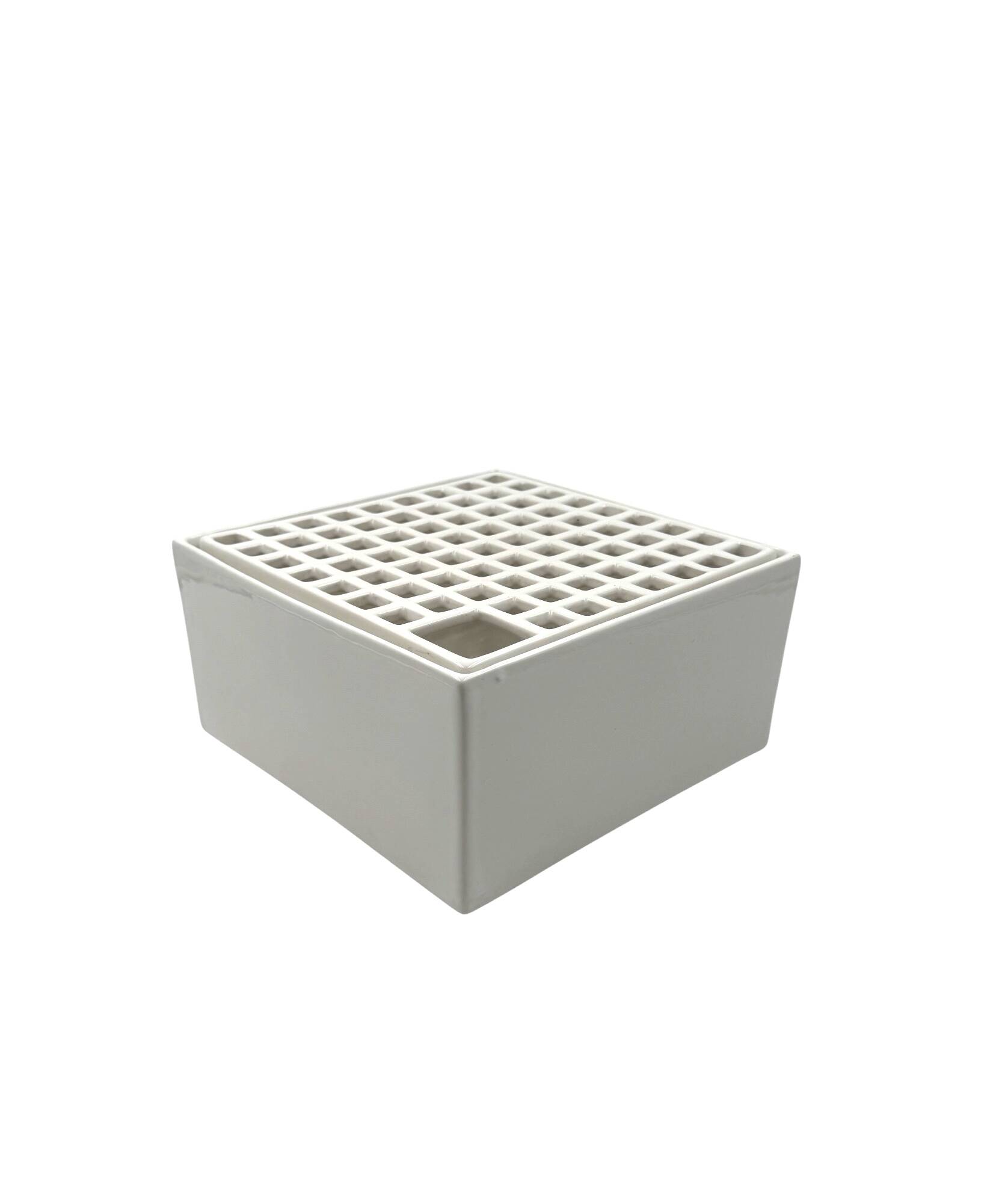 Studio Opi, White space age mod. Ikebana C ceramic vase / ashtray, Gabbiane