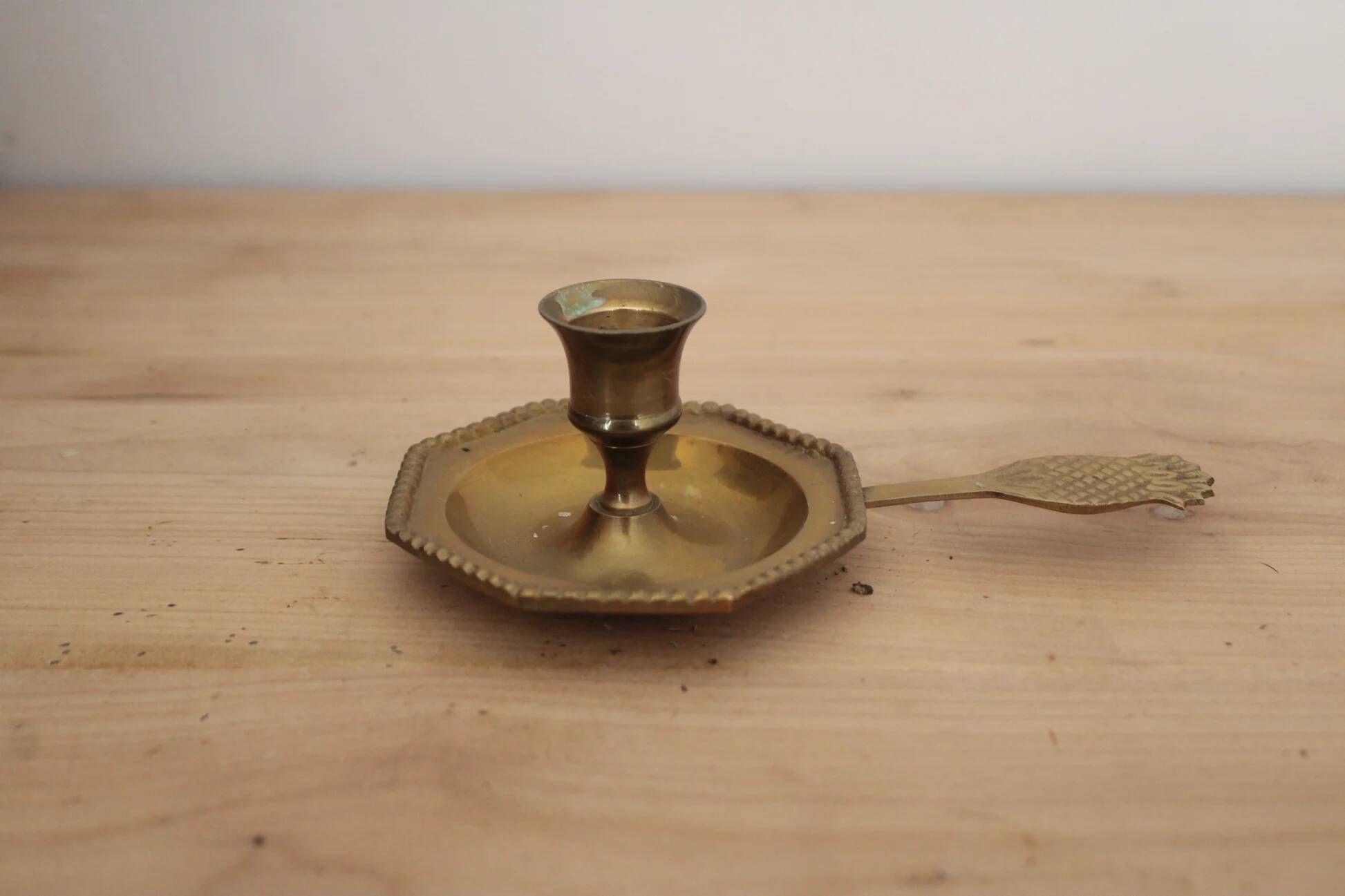 Vintage brass hand candle holder – Pineapple handle rat of the cellar