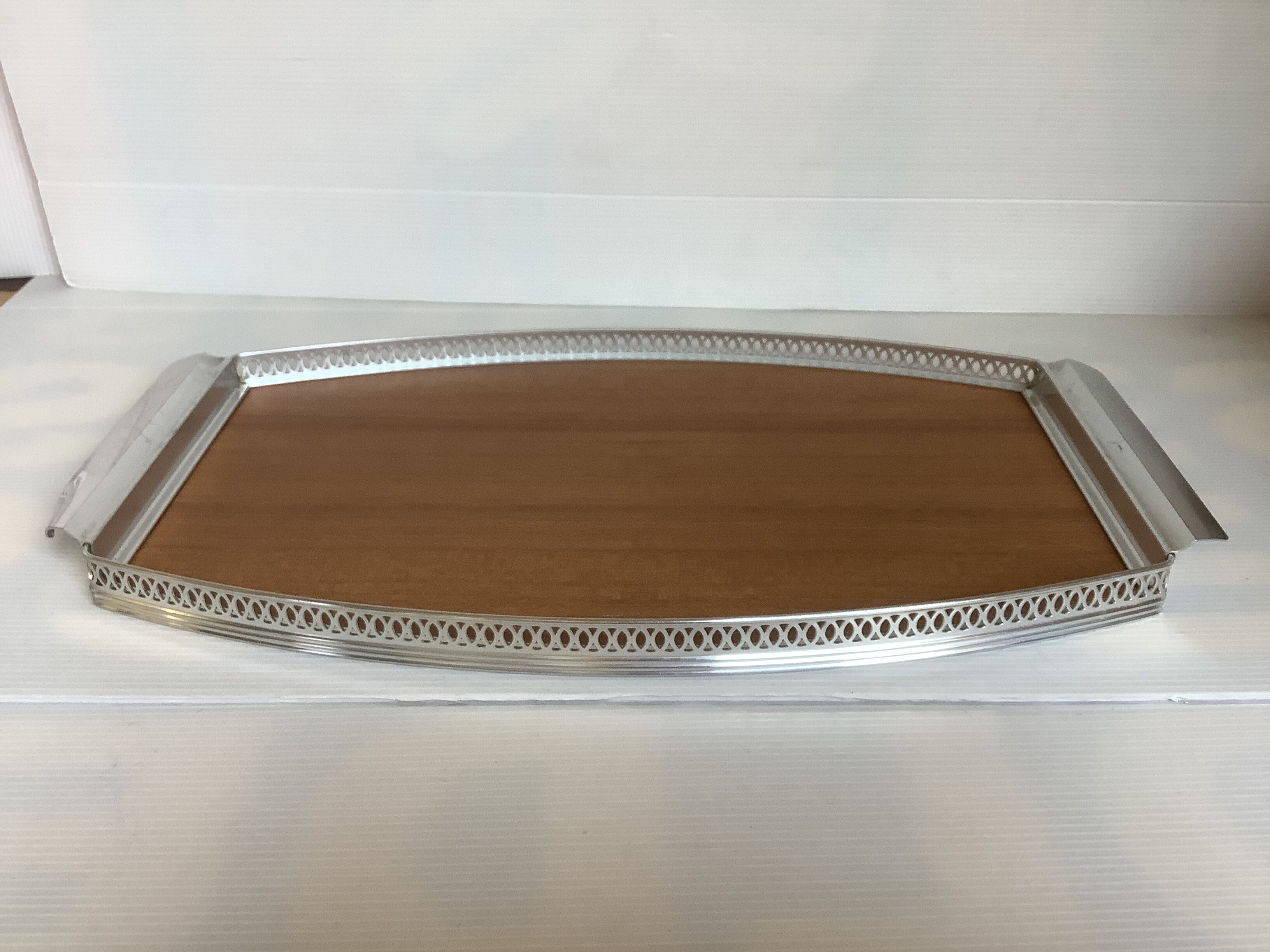 Openwork metal formica tray