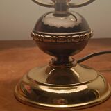 Vintage table lamp in brass and pleated opaline glass.