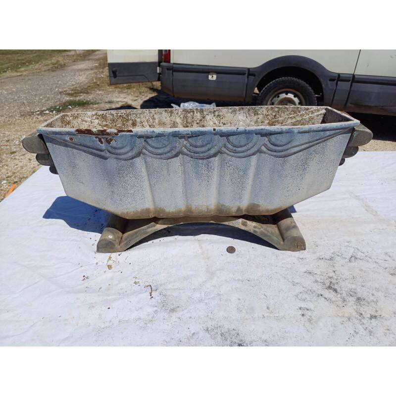 1 enamelled cast iron art deco planter
