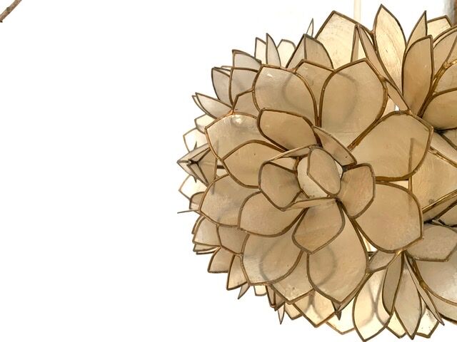 Rausch Capiz hanging mother-of-pearl flowers 70s