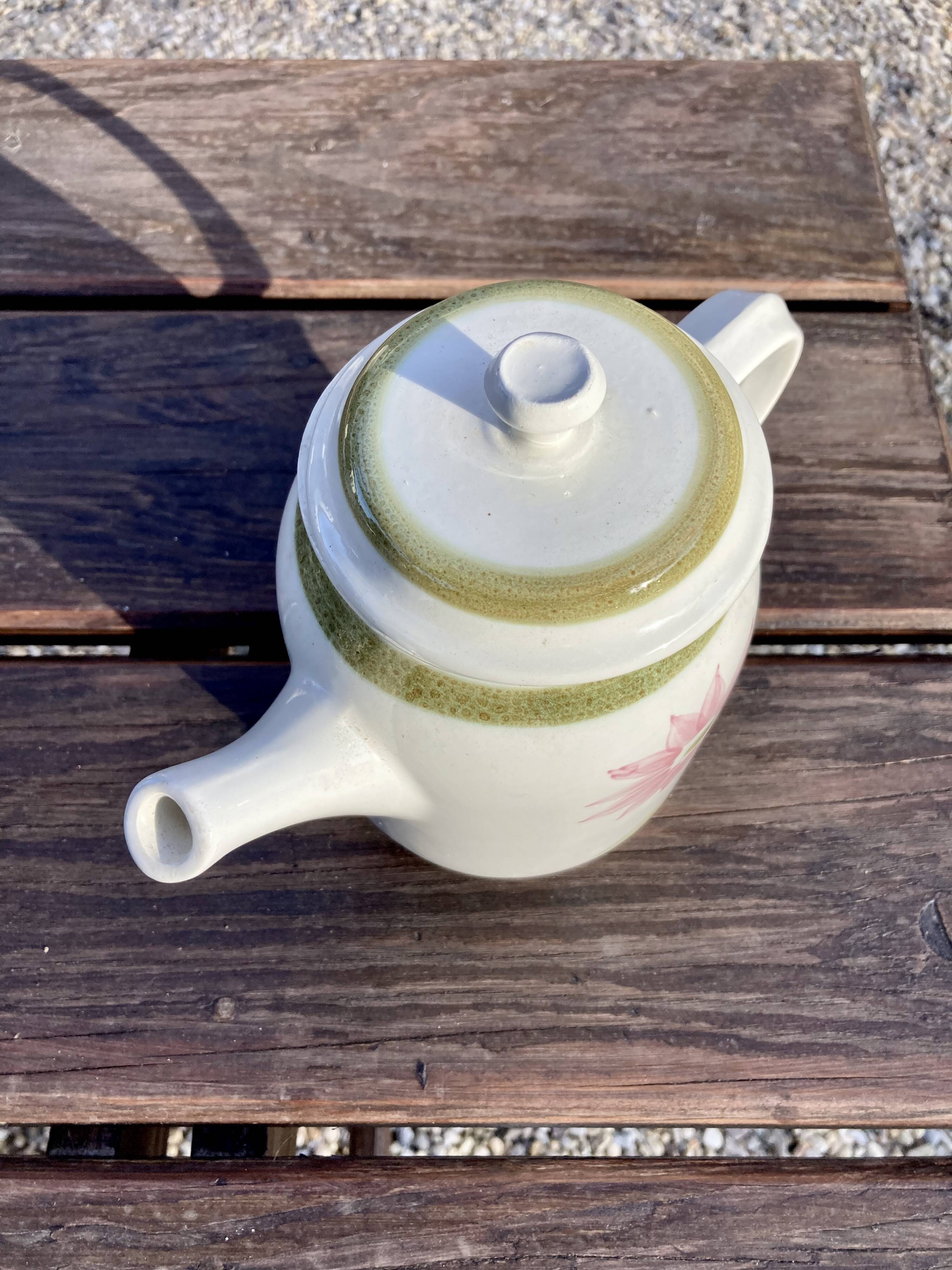 Sarreguemines teapot from the 70s