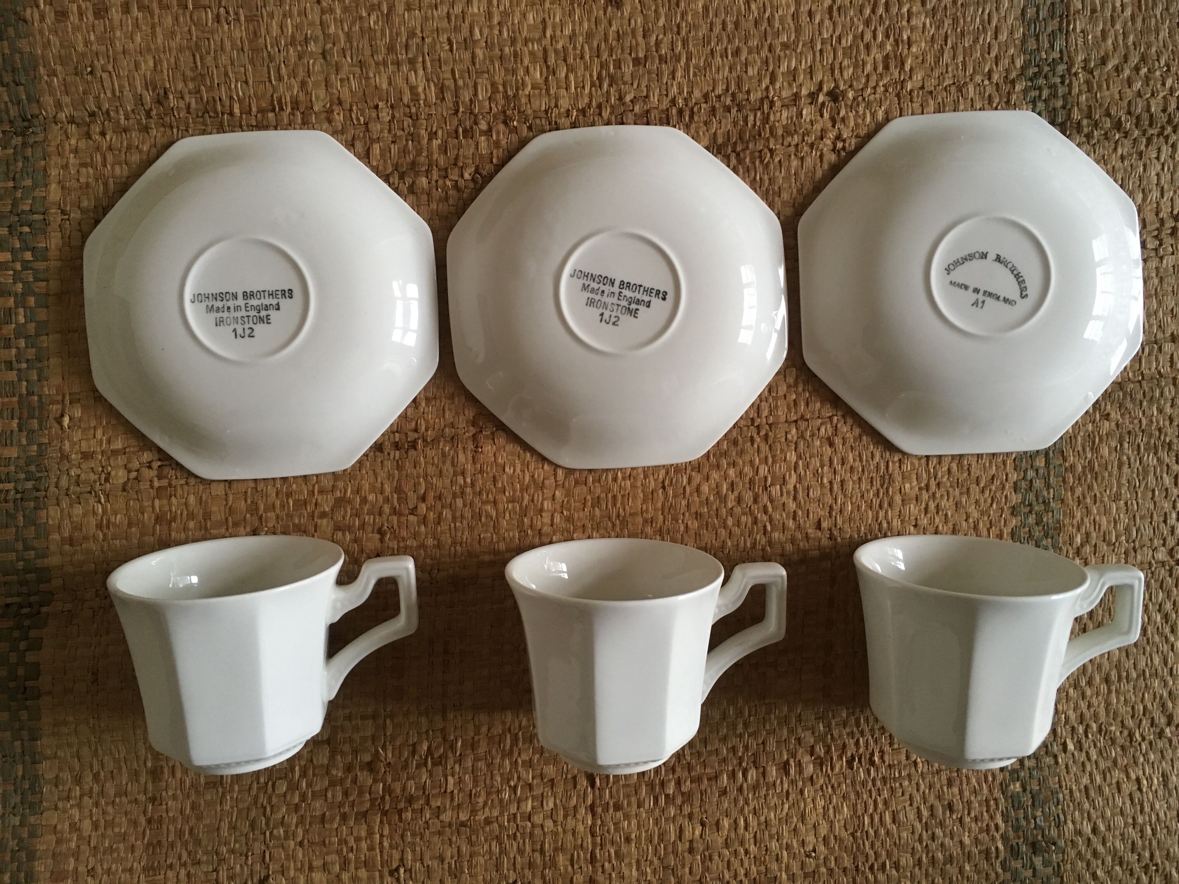 Set of 3 cups Johnson Brothers pearls, Greek Revival English