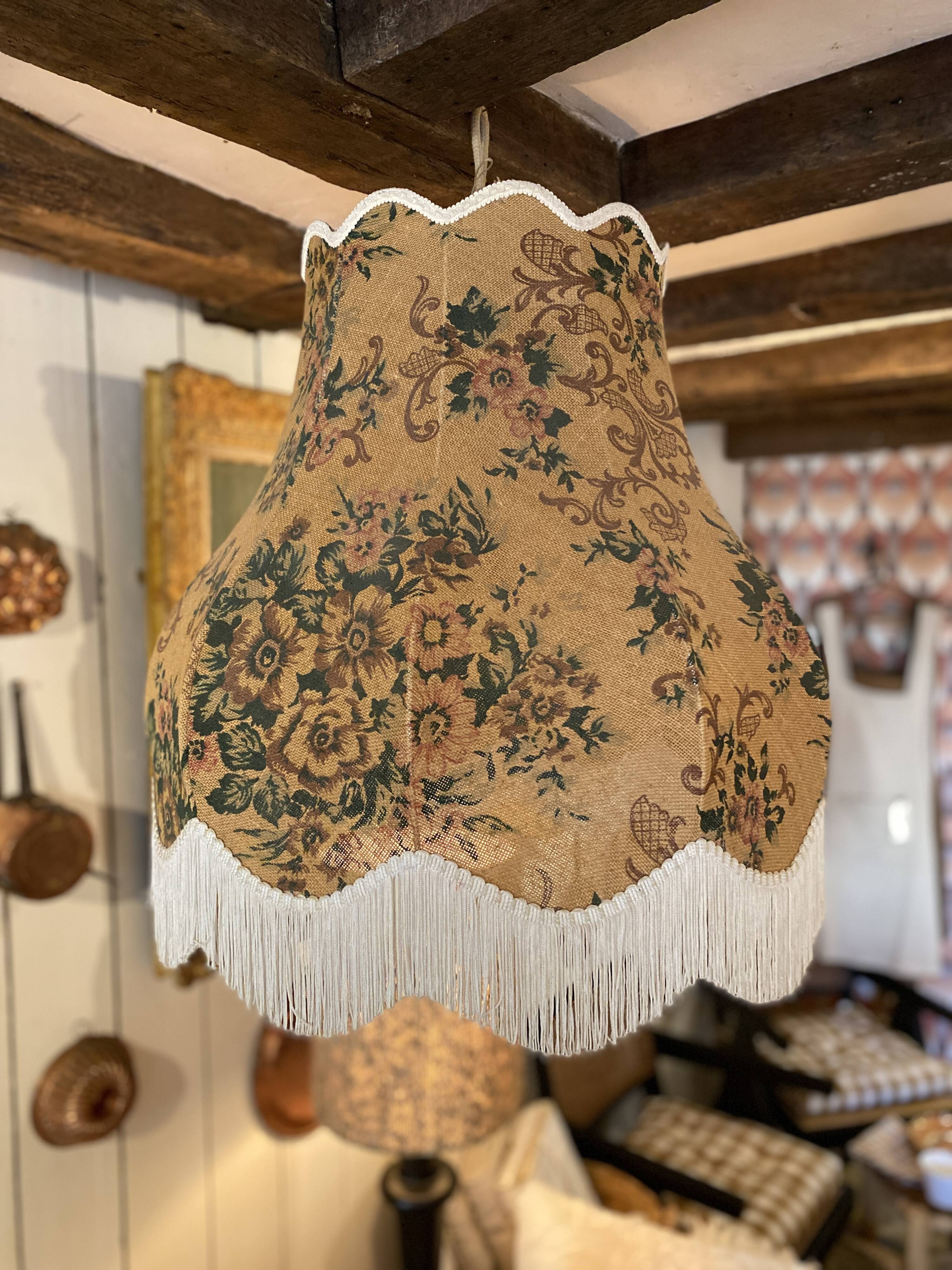 Vintage floral fringed pendant light – XL model