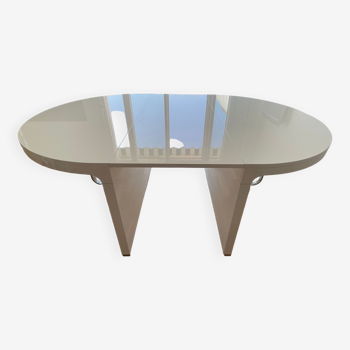 Table Cinna ligne Roset de Hyannis Port.