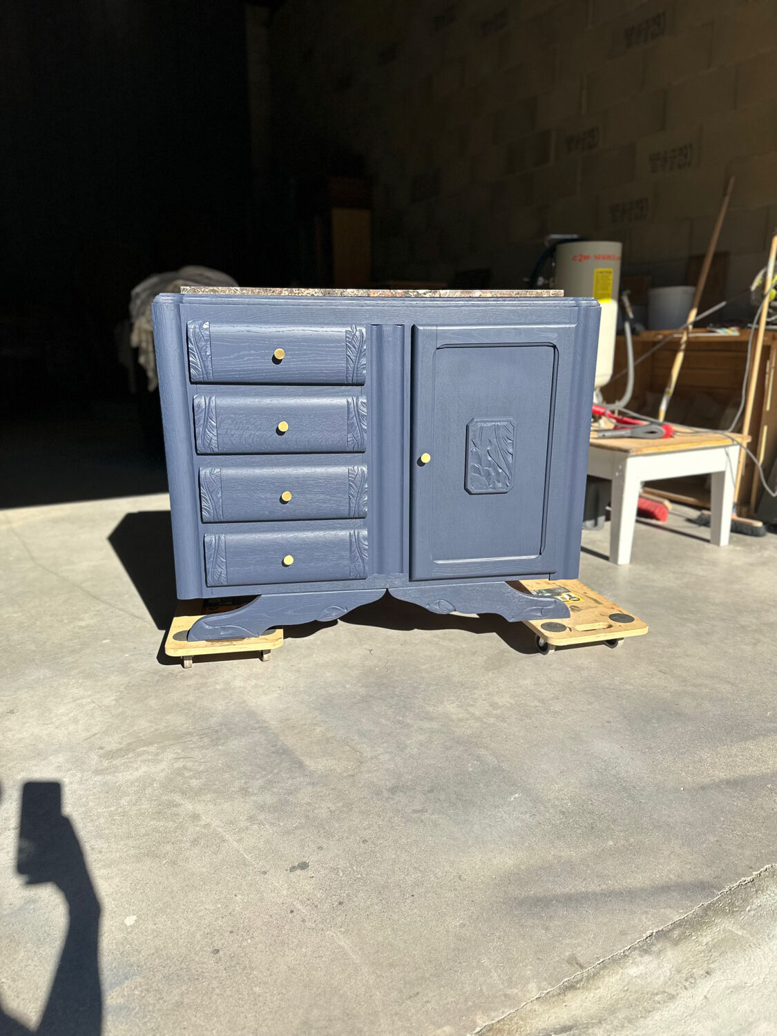 Art deco chest of drawers