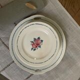 Flat and 8 dessert plates
