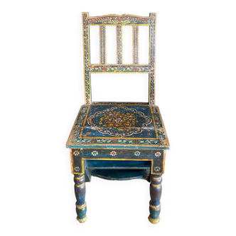 Fauteuil-escabeau en bois polychrome