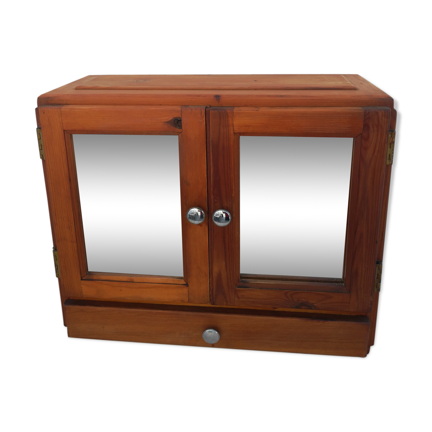 Cabinet a pharmacy art deco