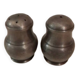 Metal salt and pepper shaker