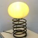 Lampe à poser ressort dans le goût d'Ingo Maurer