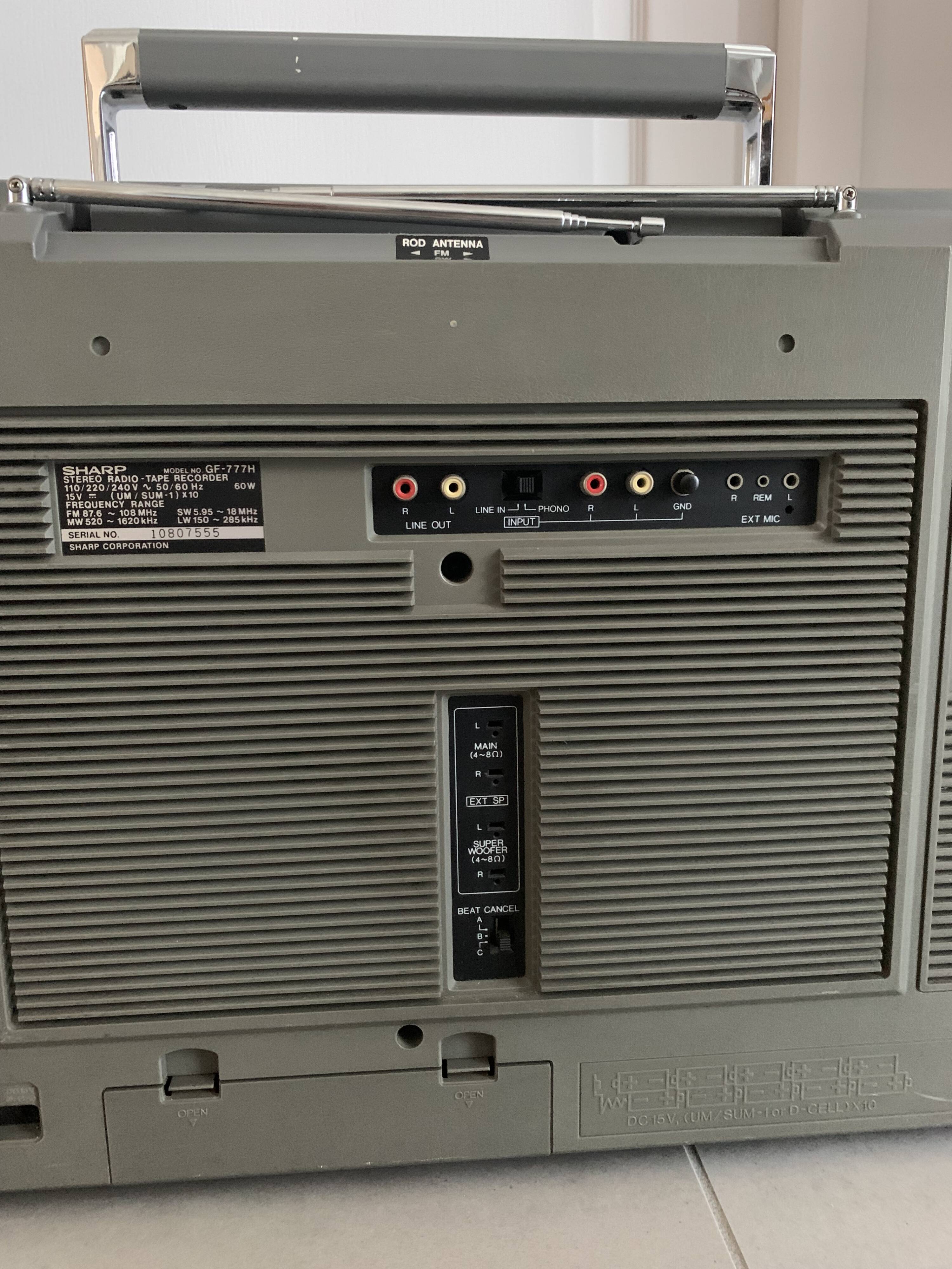 BOOMBOX GHETTO BLASTER