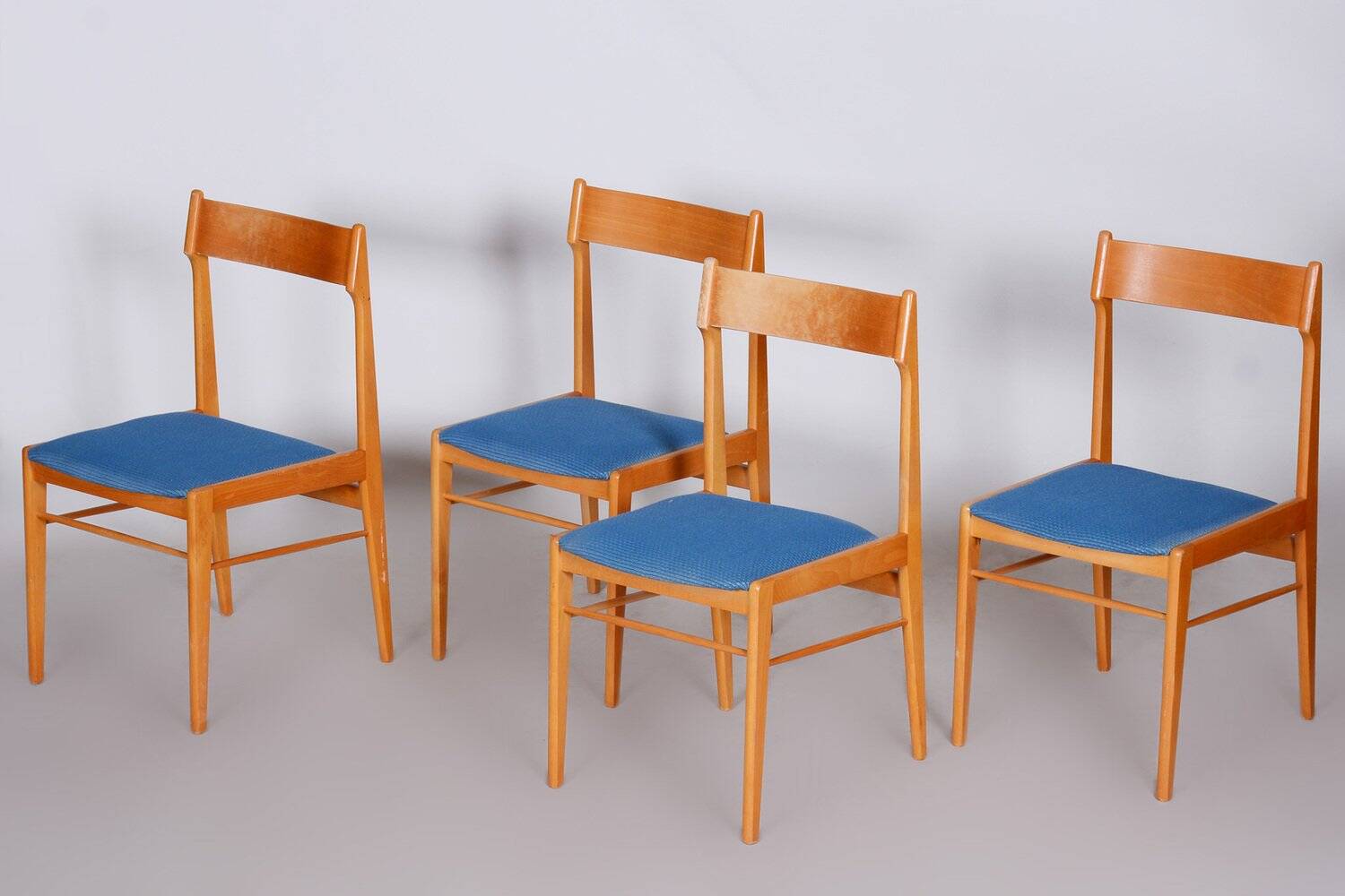 Chaises de salle à manger en hêtre de milieu de siècle attribuées à Dyha Brno, années 1950, ensemble de 4
