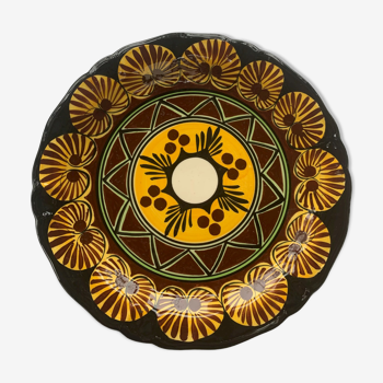 Large presentation and collection plate in glazed ceramic st jean de Bretagne signed