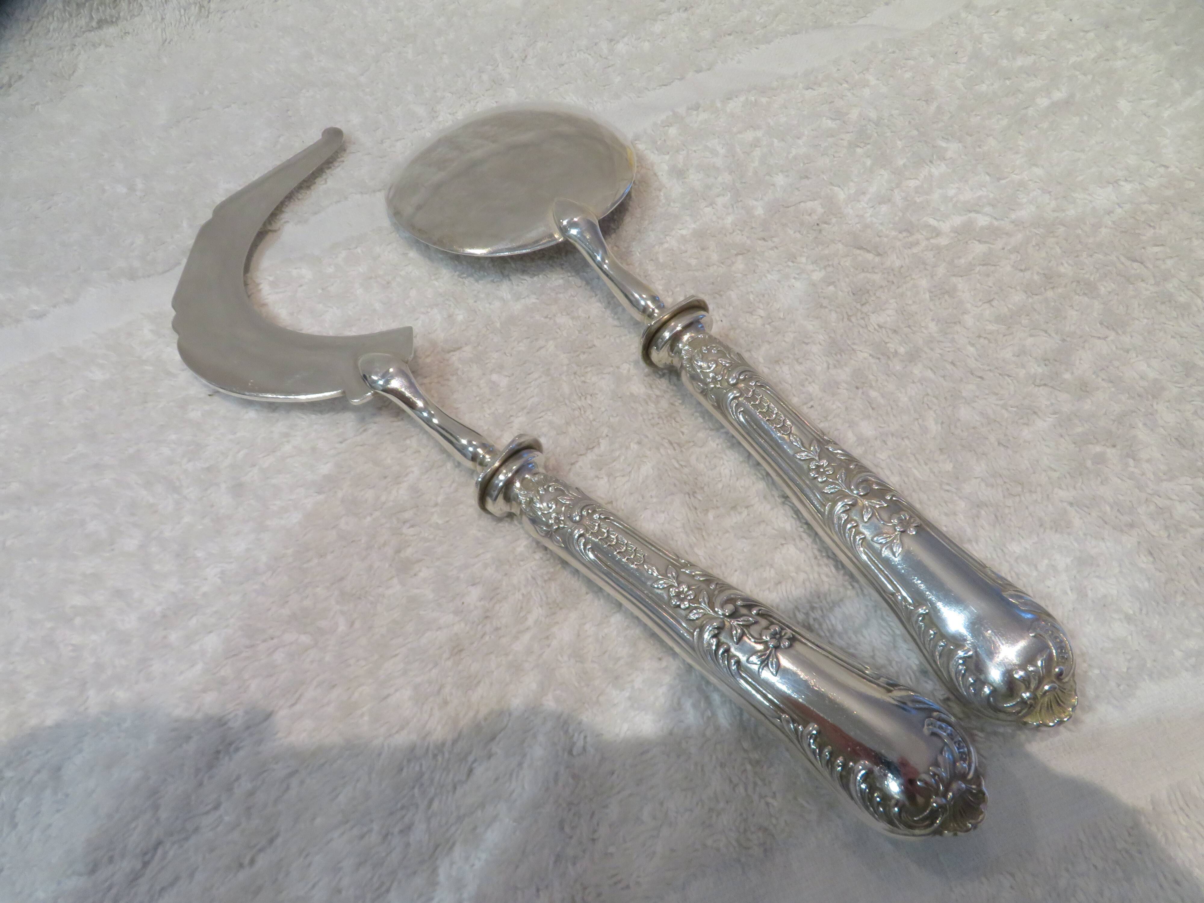 Superb 2-piece ice cream serving set, Boulenger LXV goldsmith scales