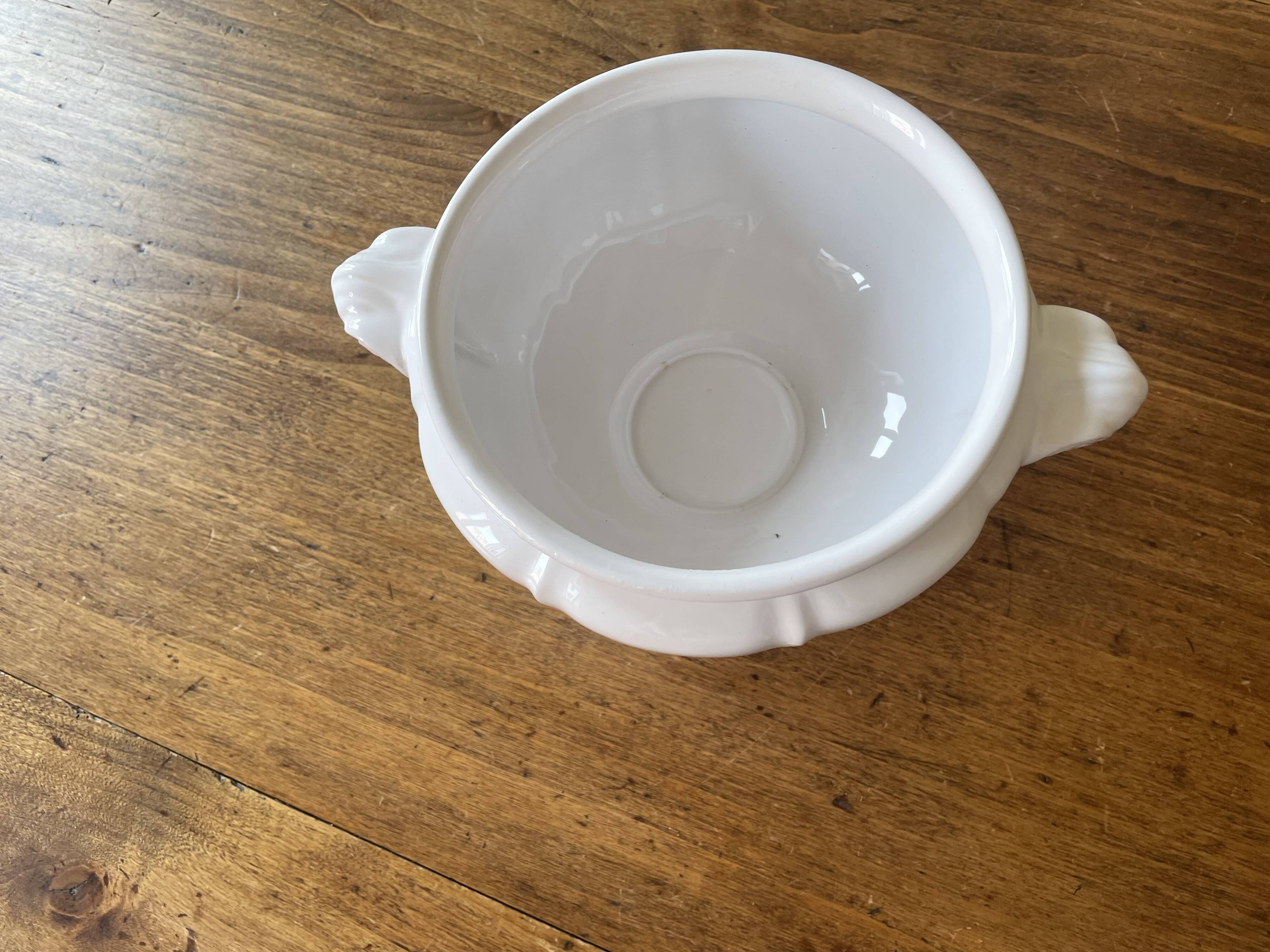 Moustier tureen