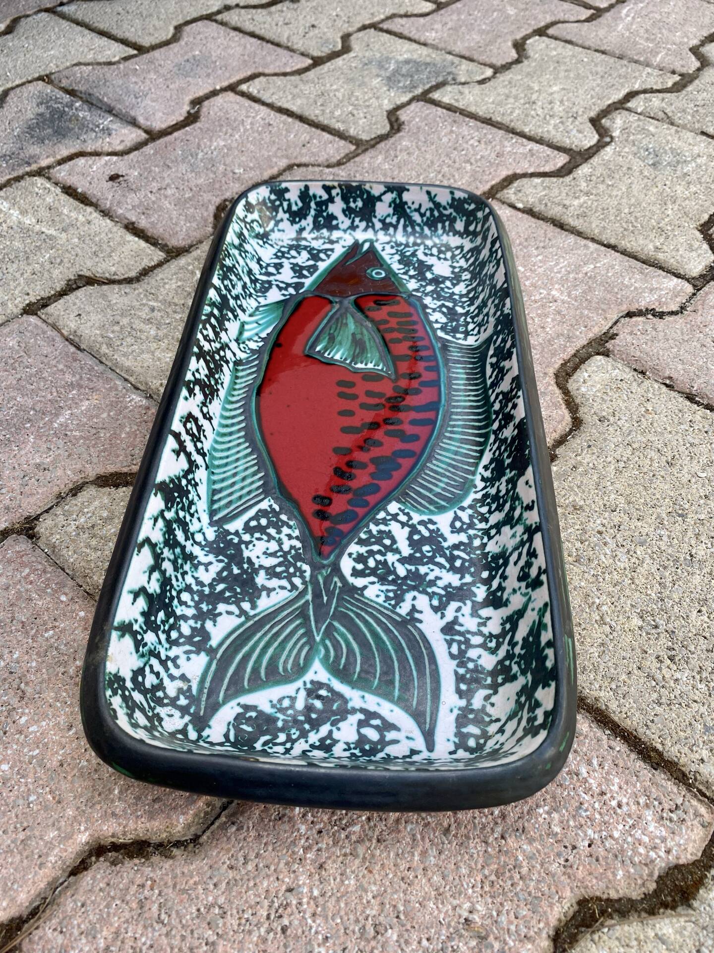Ceramic plate