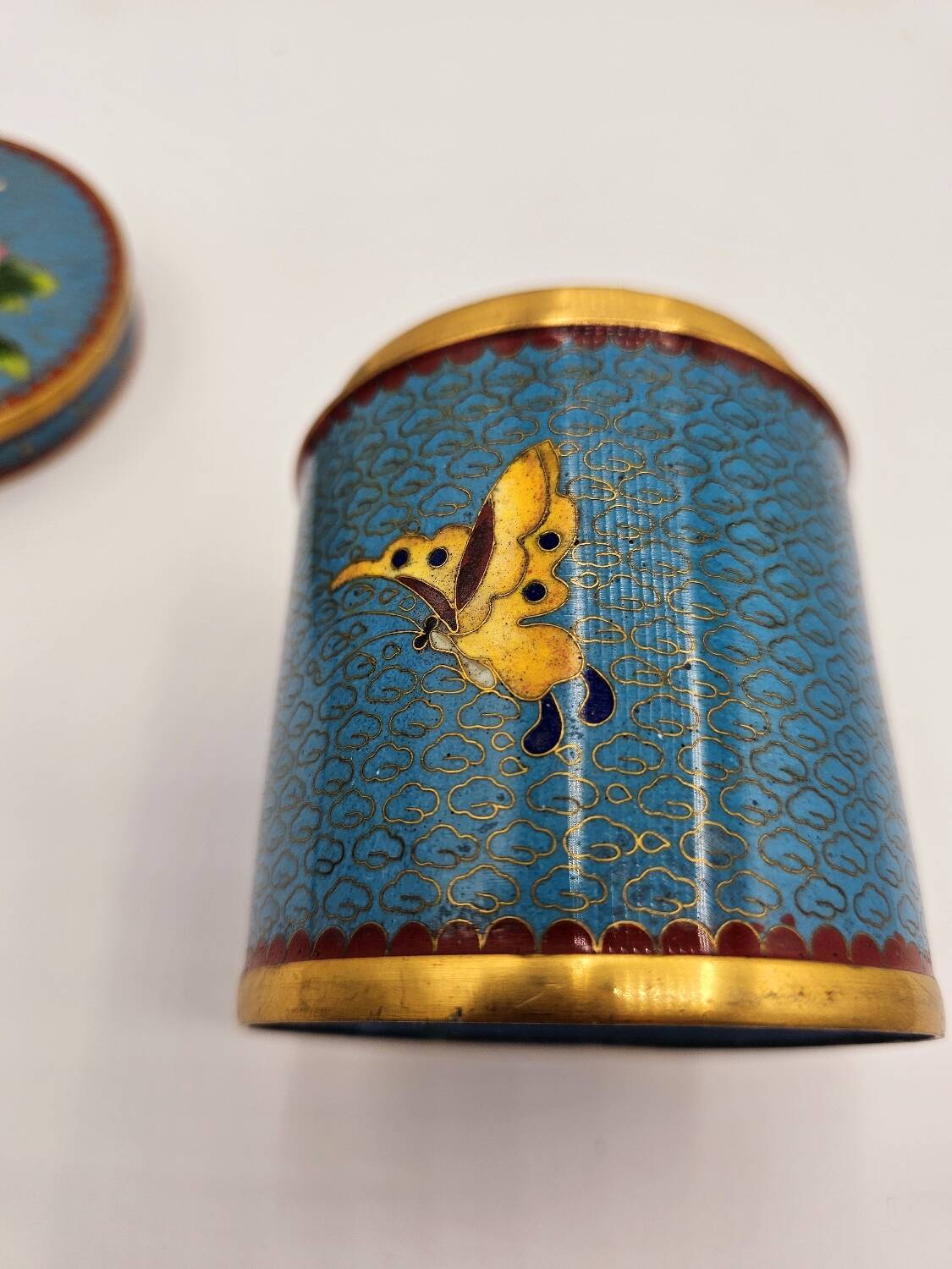Cloisonné enamel opium box