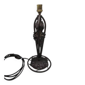 Pied de lampe en fer