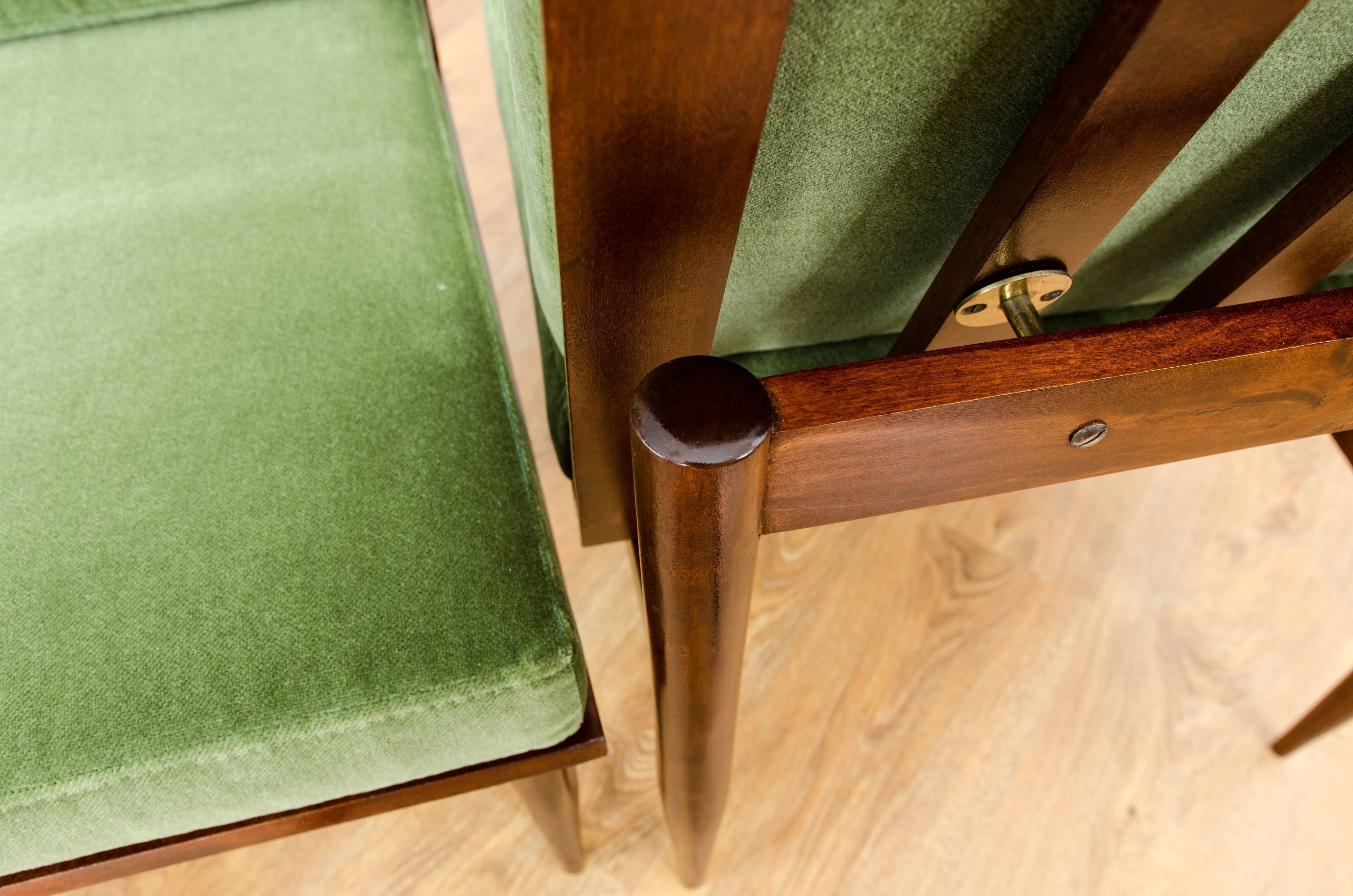 Paire de fauteuils verts du milieu du siècle 1965