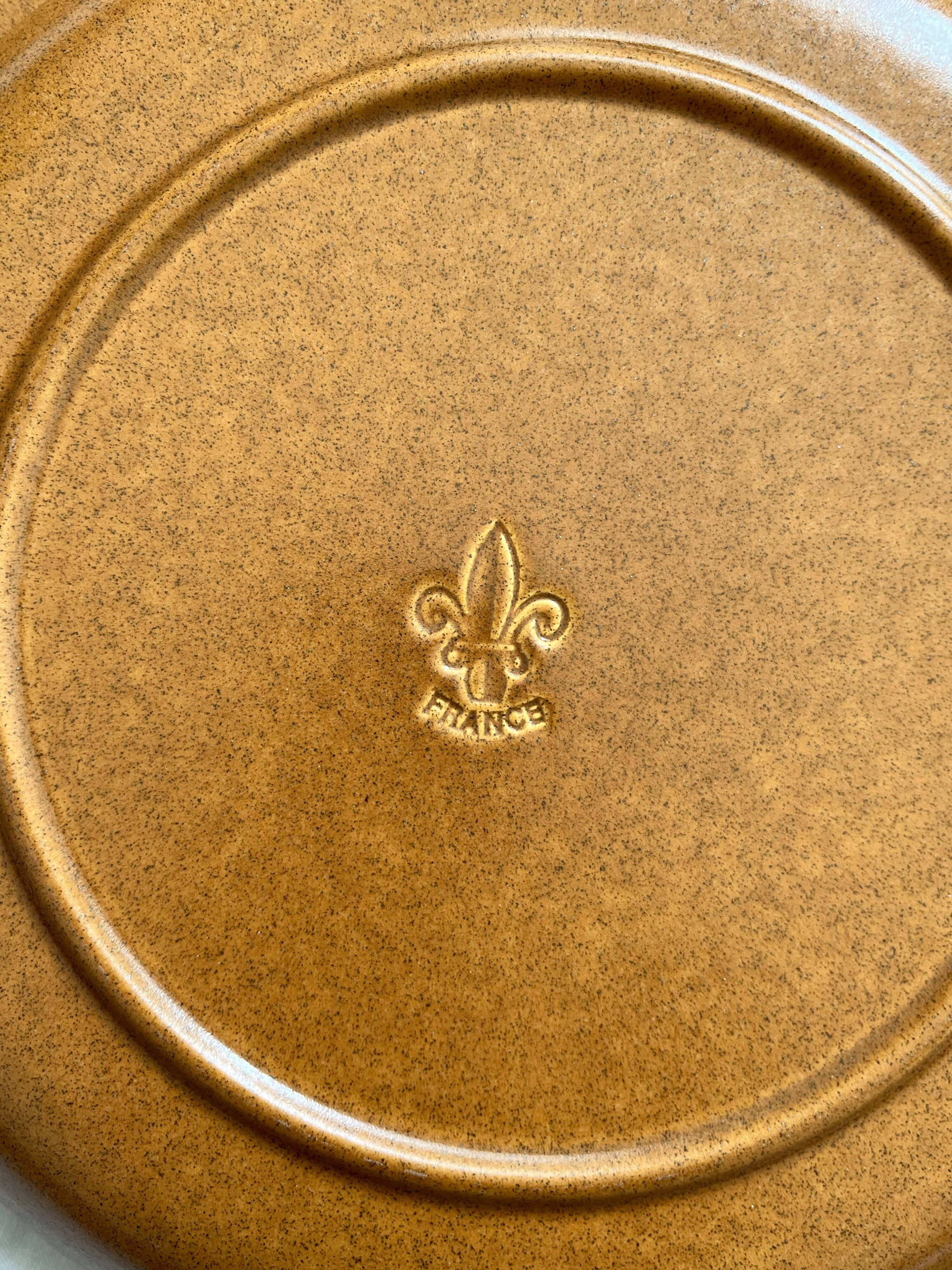 6 vintage stoneware dinner plates