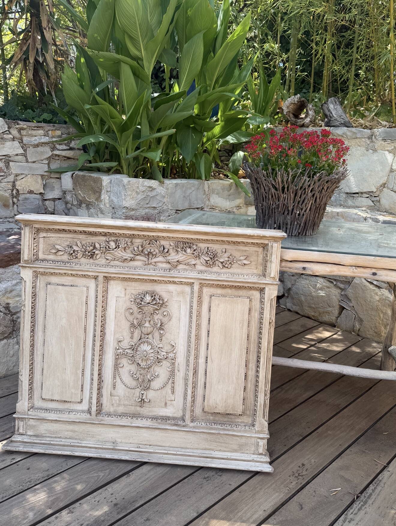 Antique carved wood panelling – Louis XVI style – Floral decoration