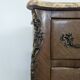 Commode de style Louis XV en marqueterie