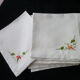 Set of 6 napkins in white linen embroidery in an angle