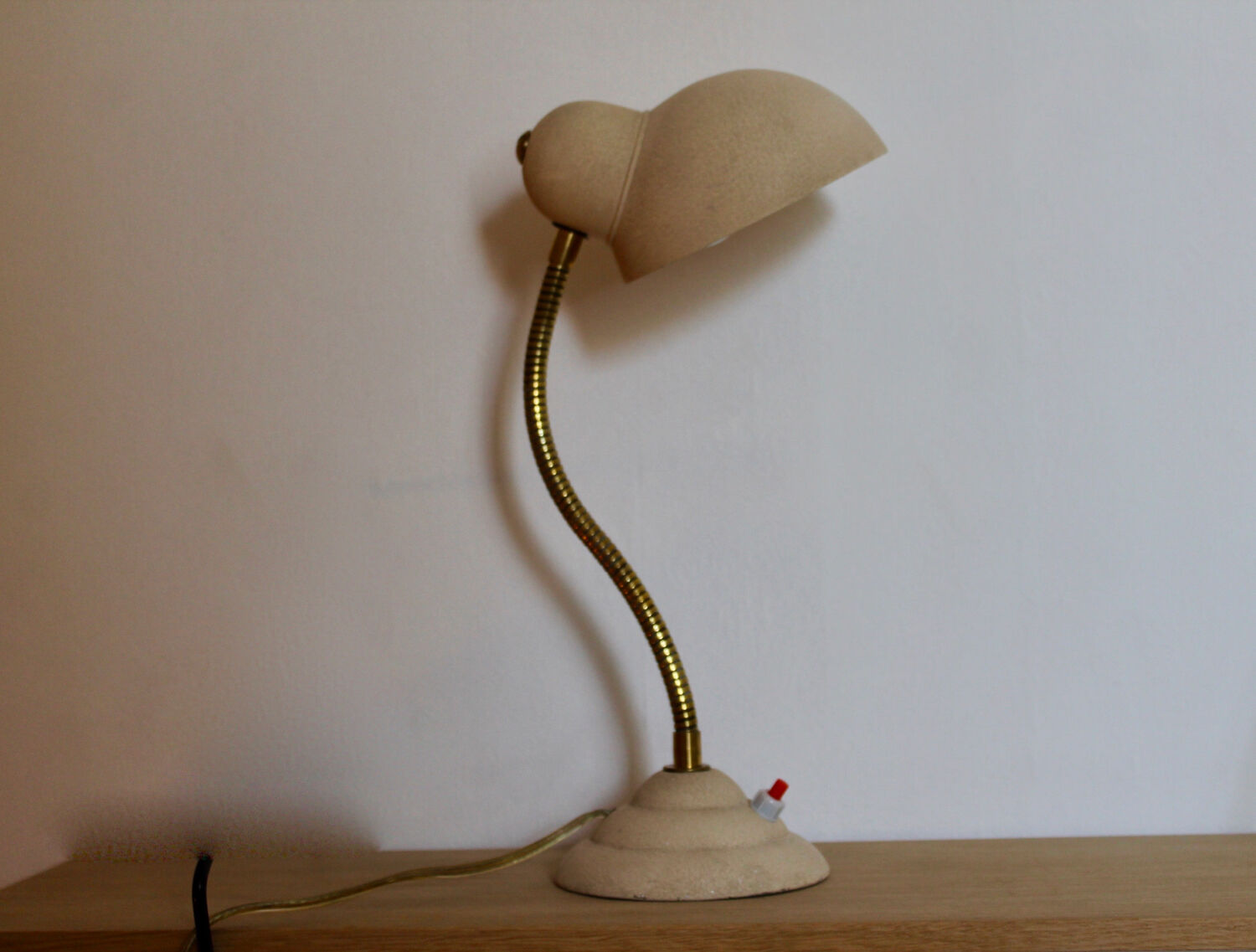 Table lamp