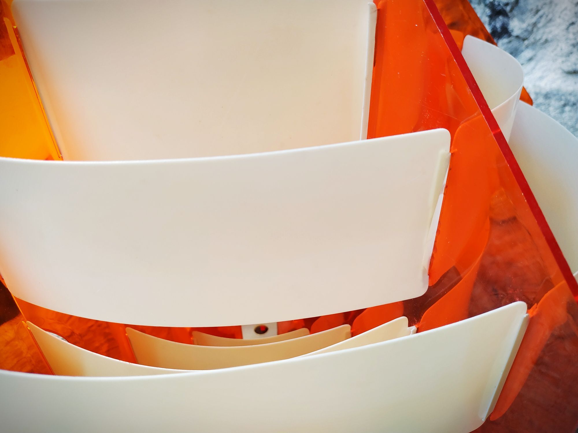 Vintage geometric suspension