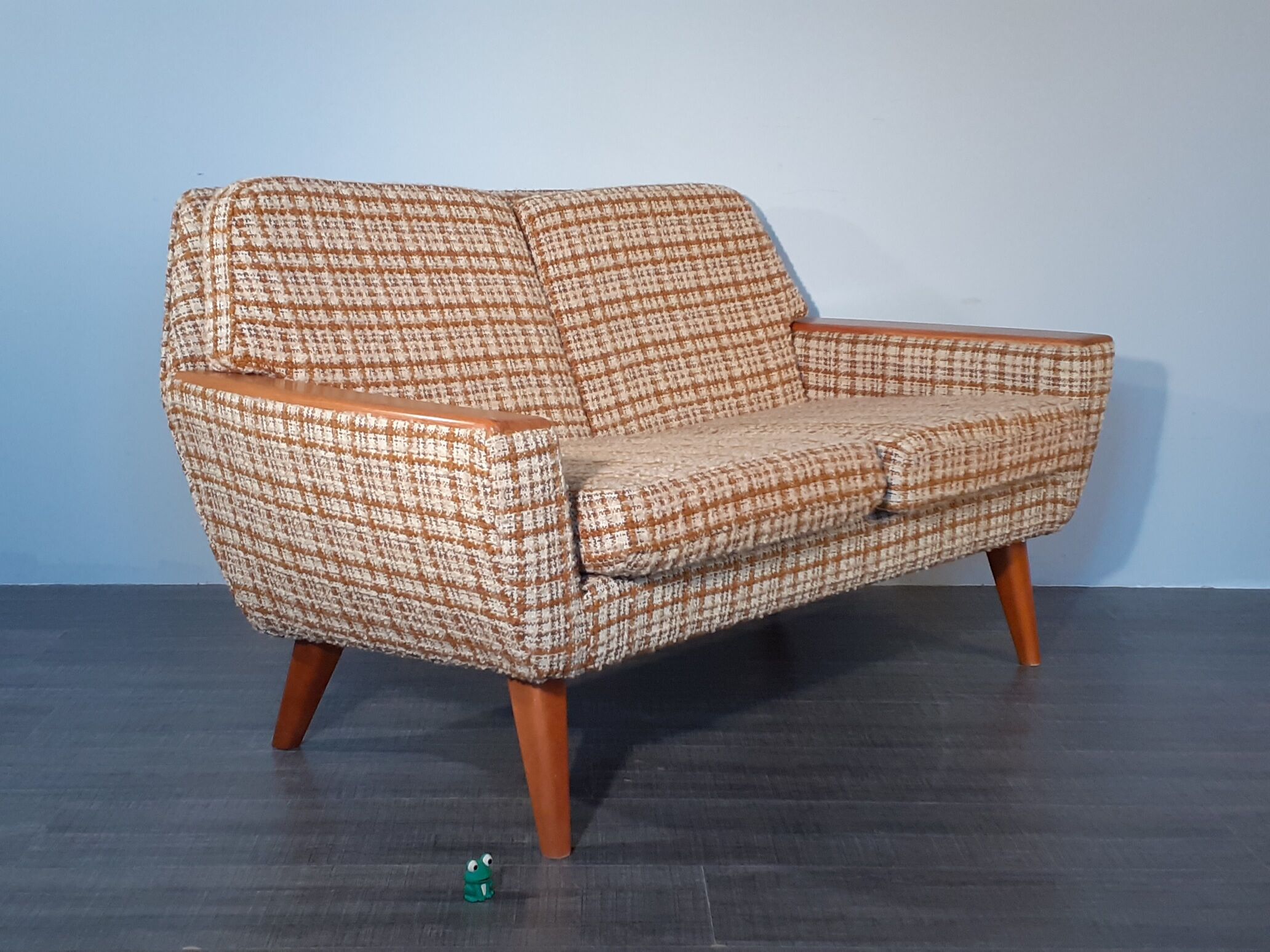2-seater sofa in teck and beige wool, vintage scandinavian 1960s