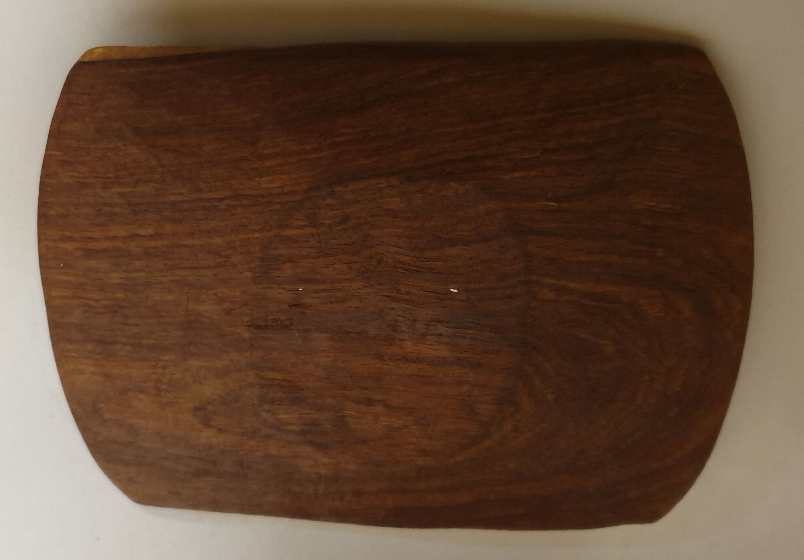 12 Wooden plates and their serving dish