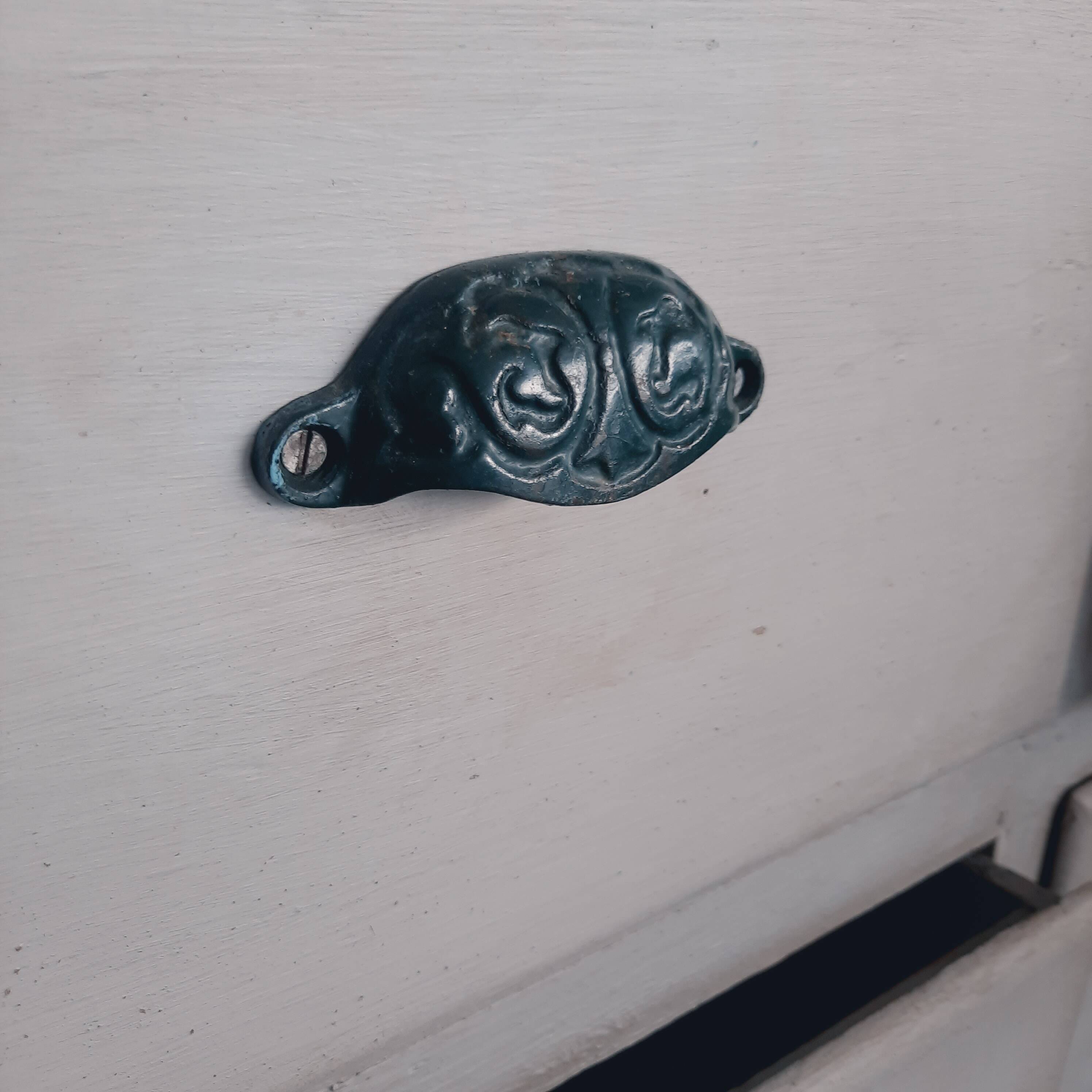 6-drawer craft cabinet with shell handles