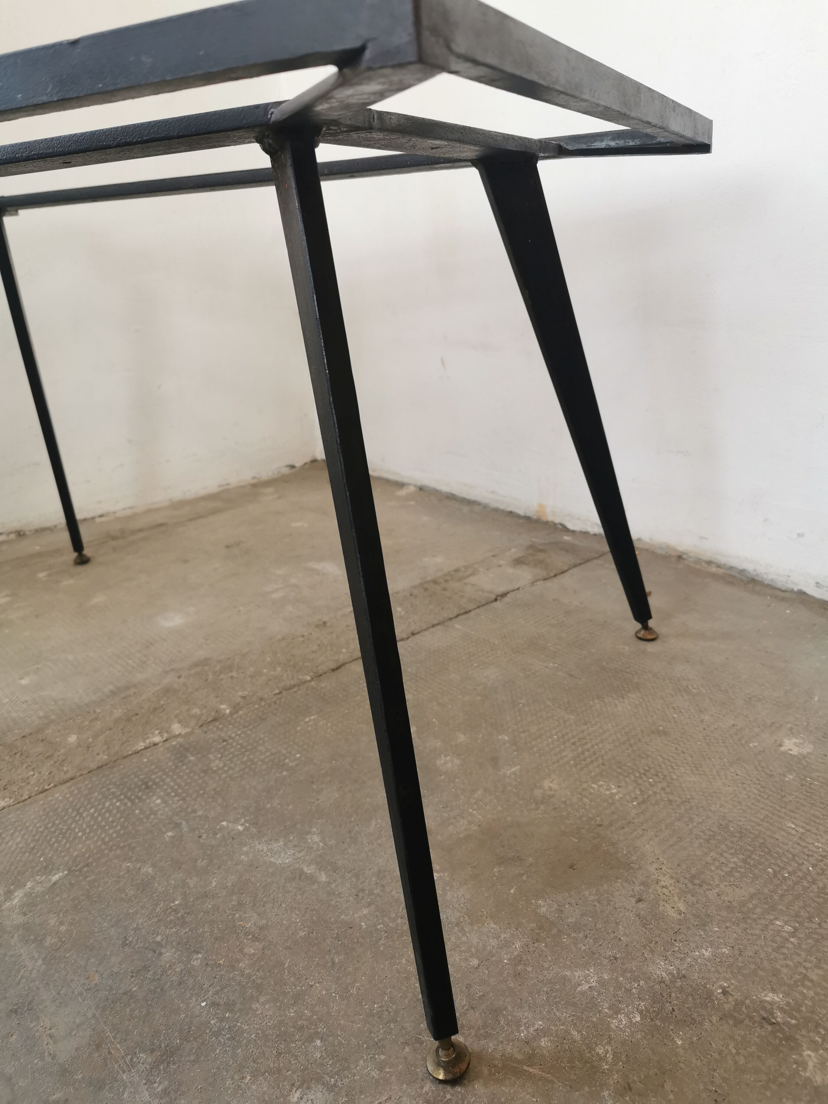 Coffee table mid-century compass legs