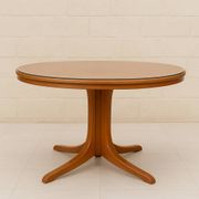 Baumann Scandinavian style 60s round table