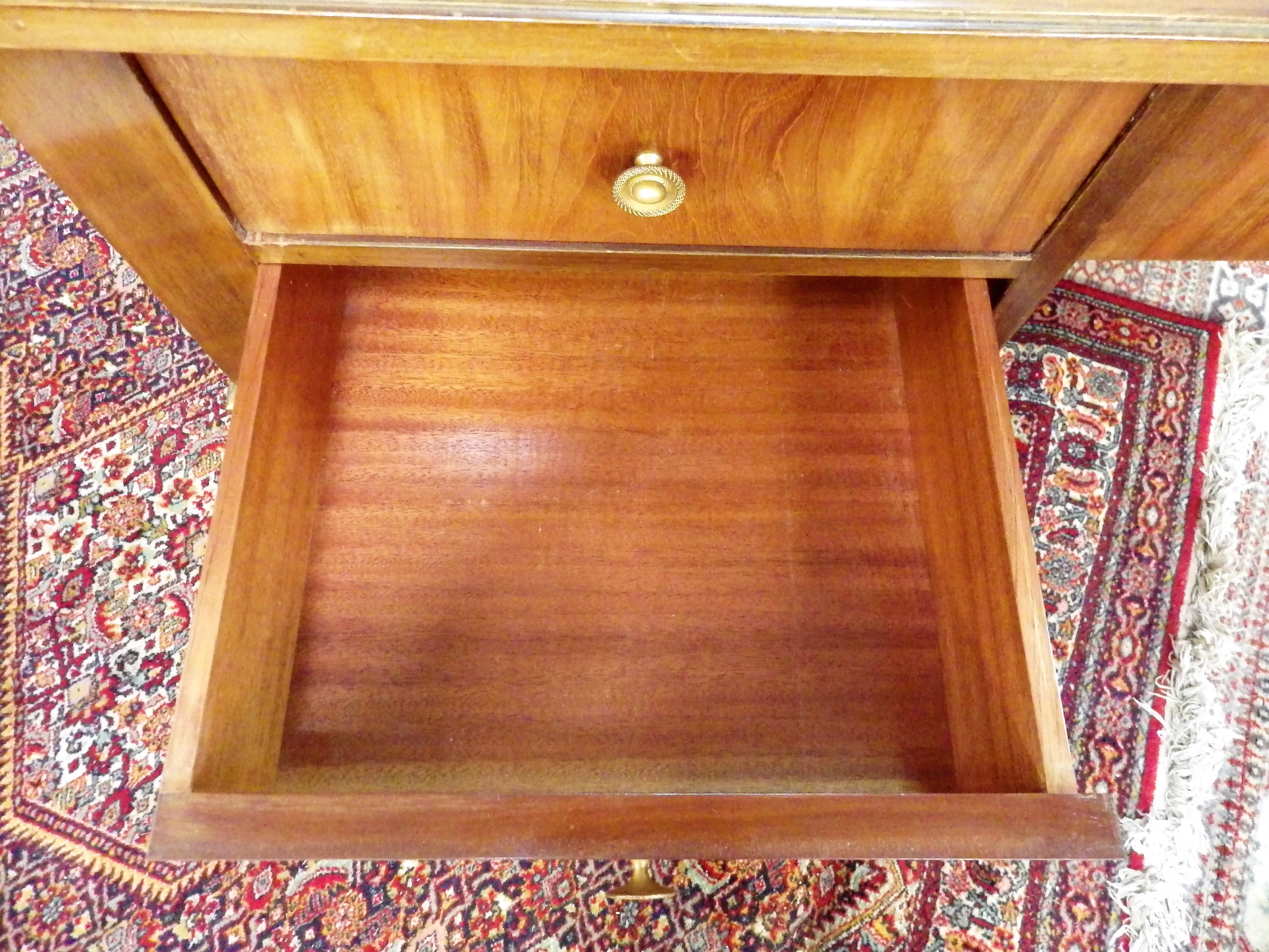 Desk style Directoire