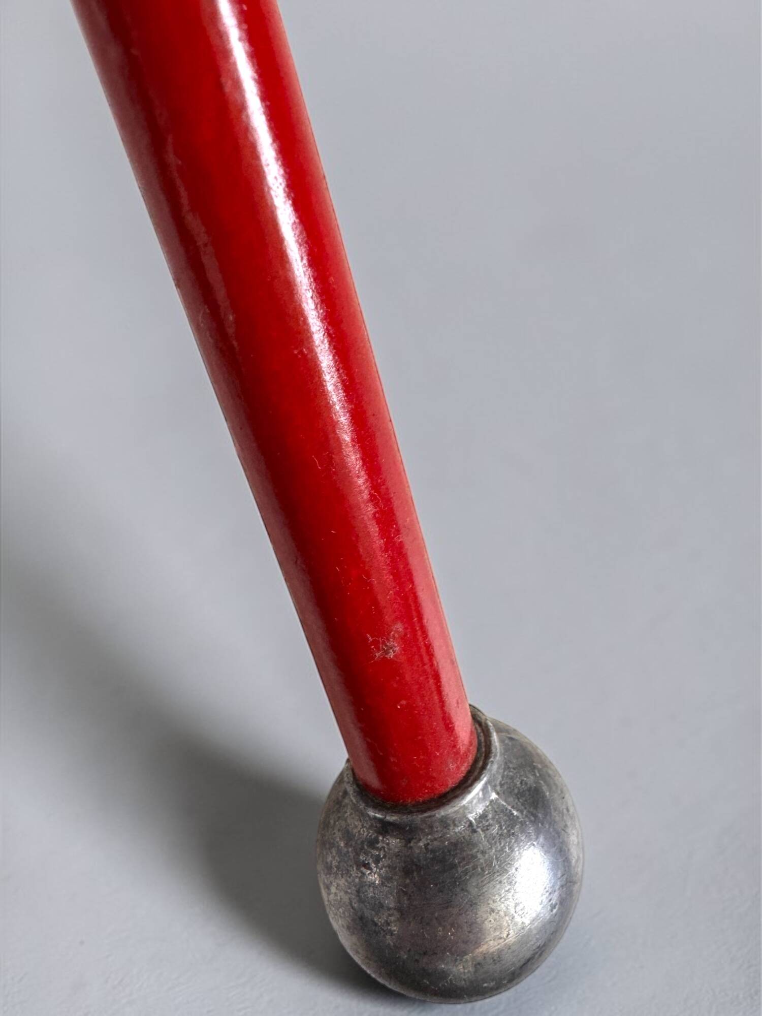 1950 red tripod floor lamp with plant holder | Opaline | Swan neck