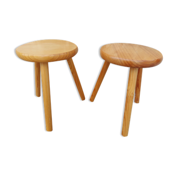 Paire de tabourets tripode en pin vintage
