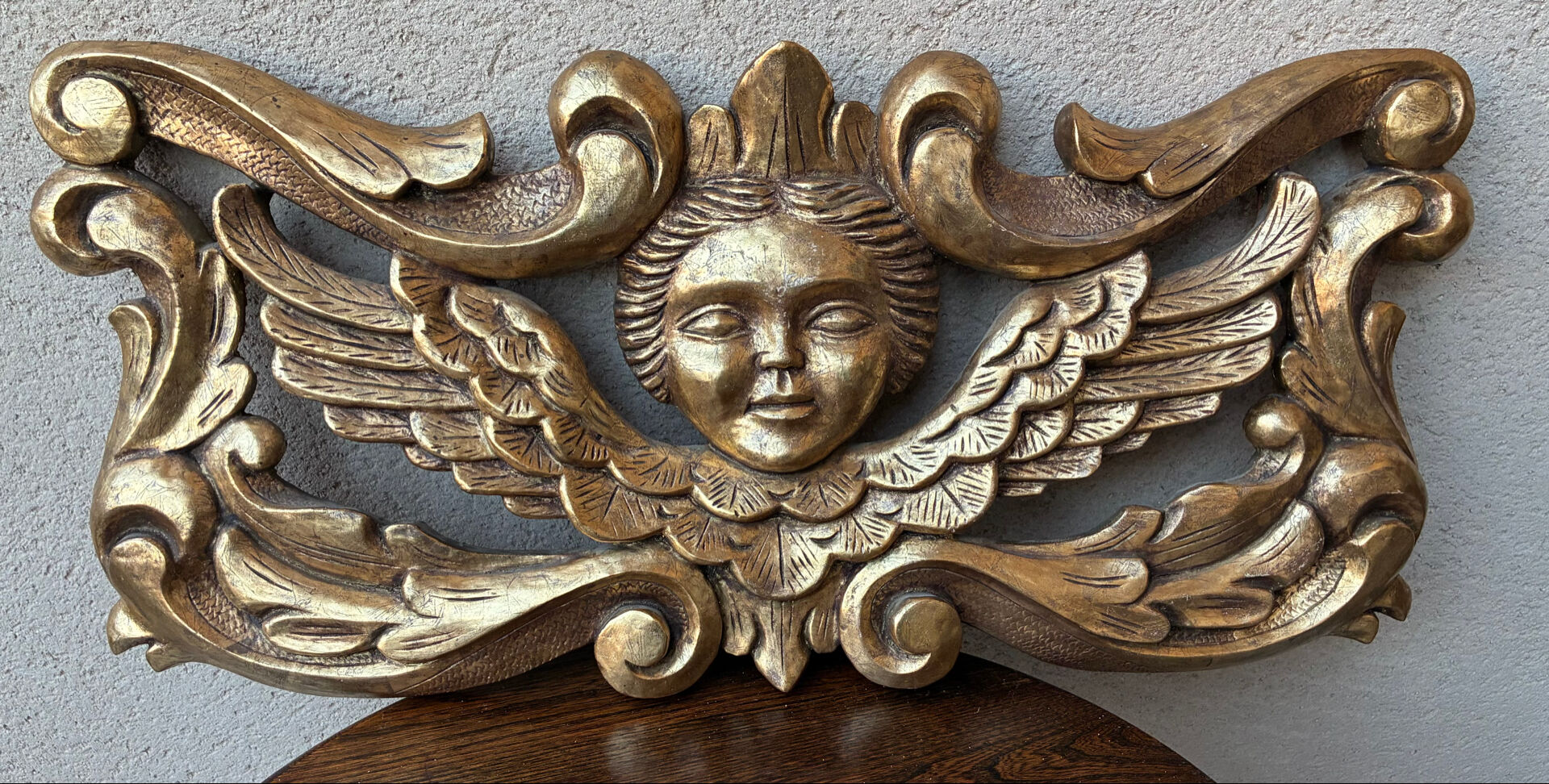 Bas relief italien chérubin
