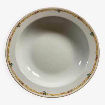 Plat en porcelaine