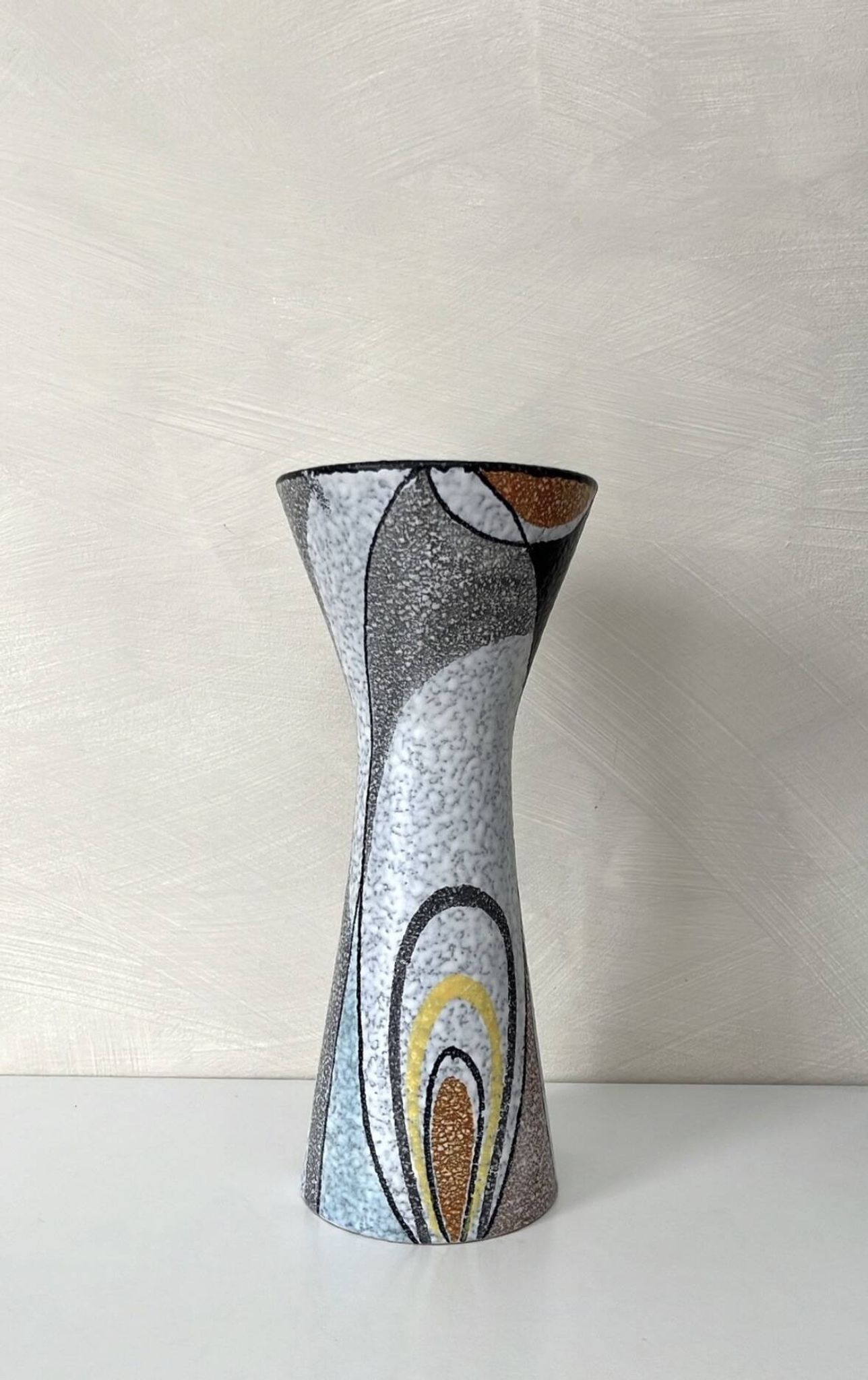 Ceramic vase Rumba, Flora Gouda Holland, 1960s