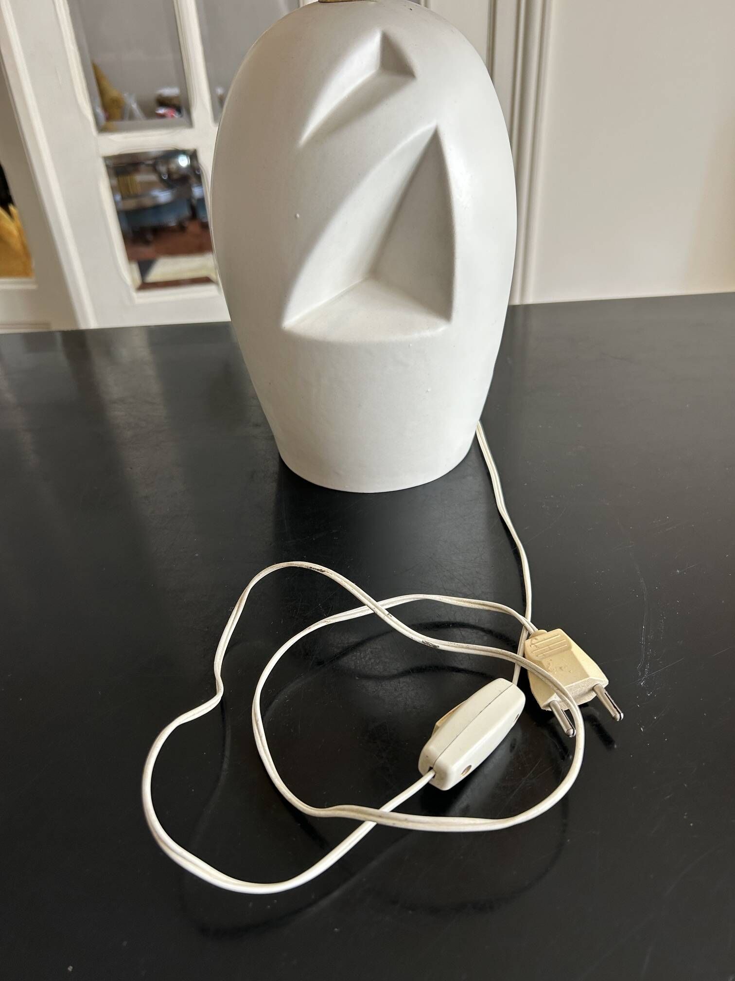 Lampe vintage en céramique ajourée