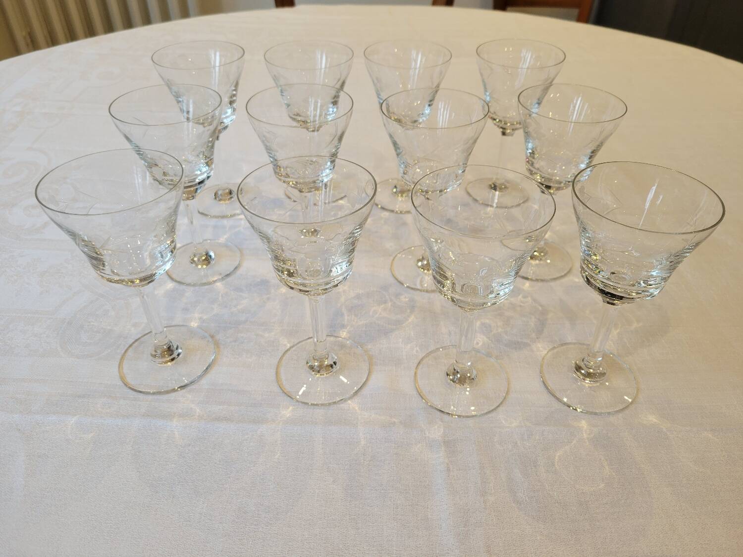 12 crystal wine glasses engraved with floral patterns