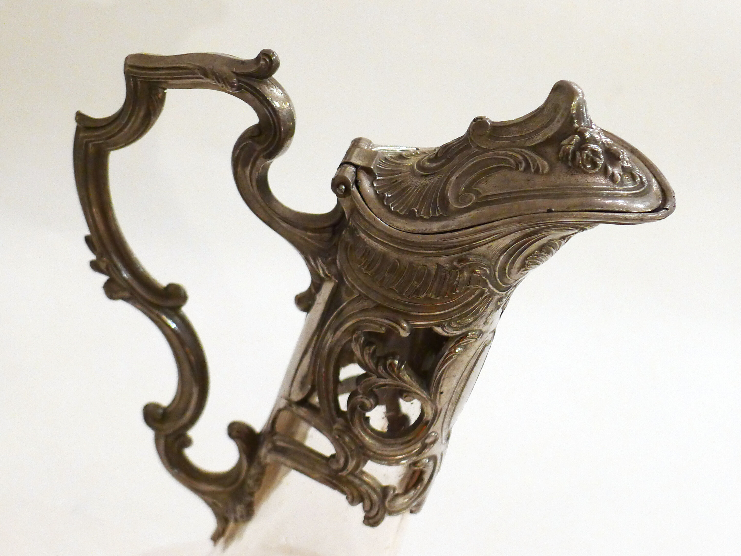 The Louvre's department carafe