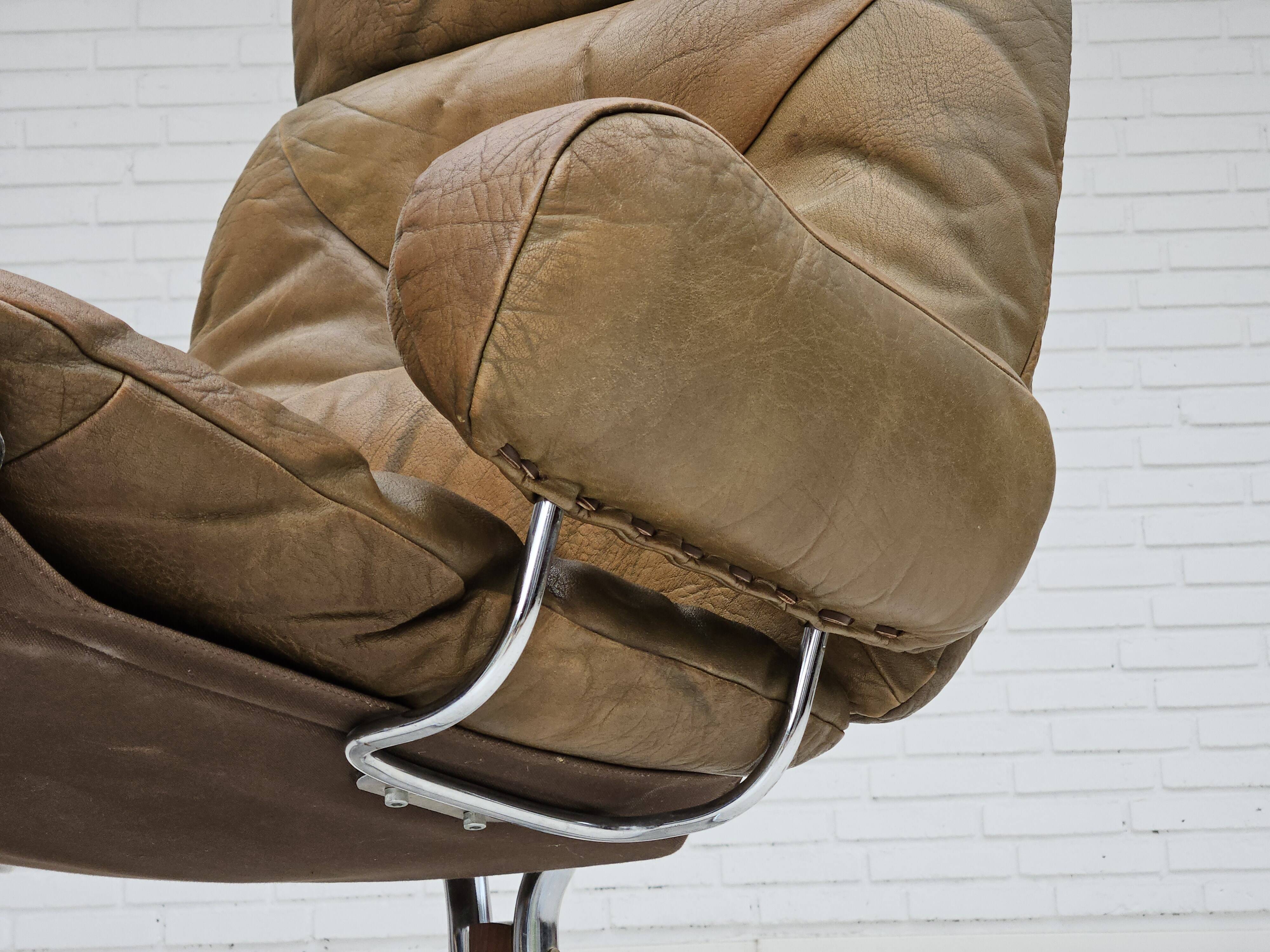 1970s, Norwegian design by Harald Relling, original condition, leather, chrome steel, teak wood.