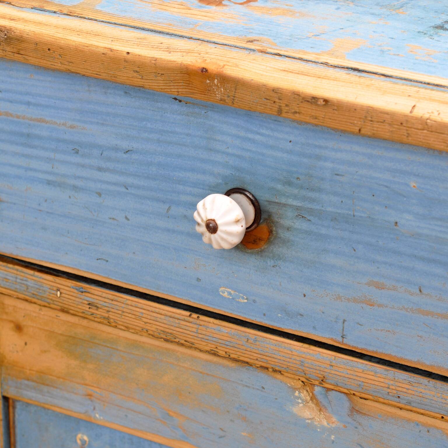 Armoire de cuisine en pin massif, années 1900