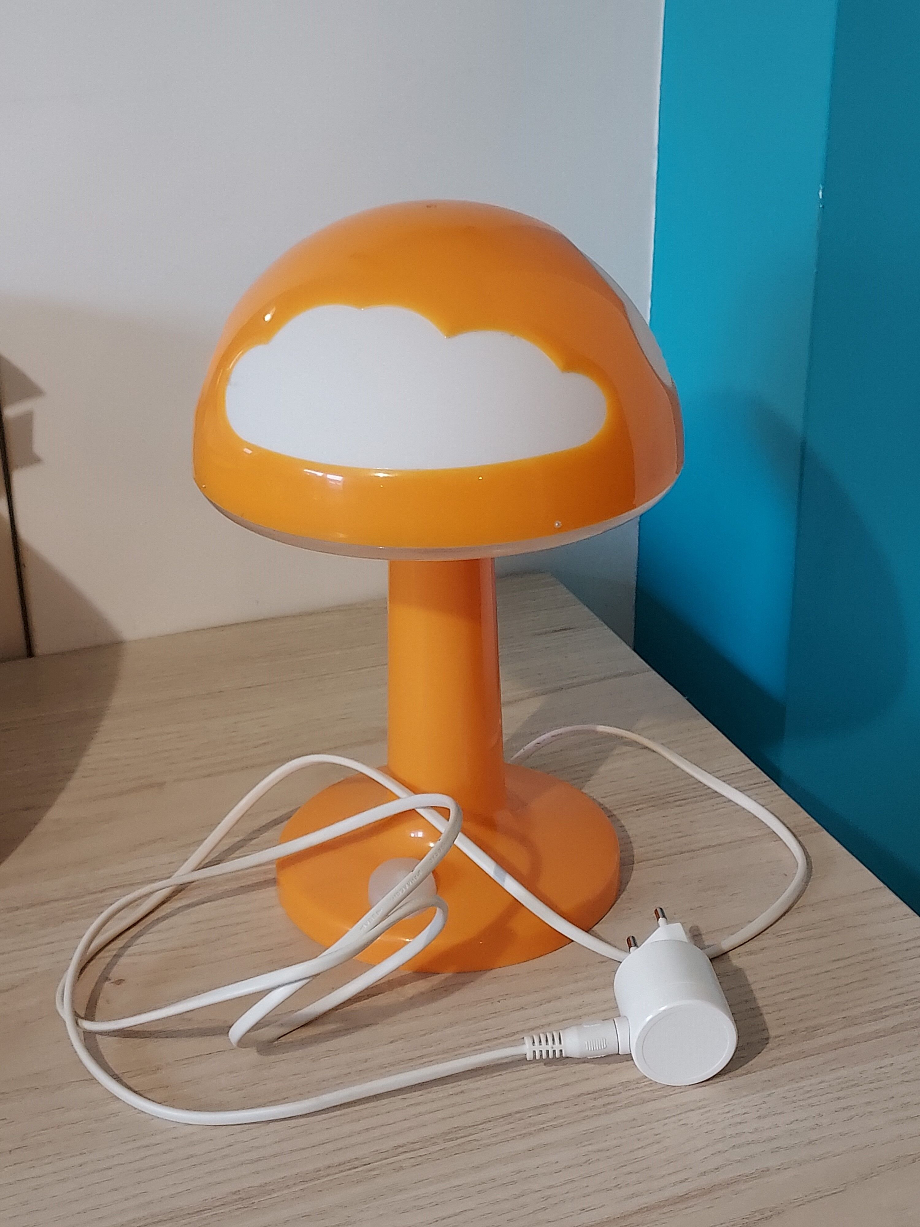 Orange ikea Skojig lamp